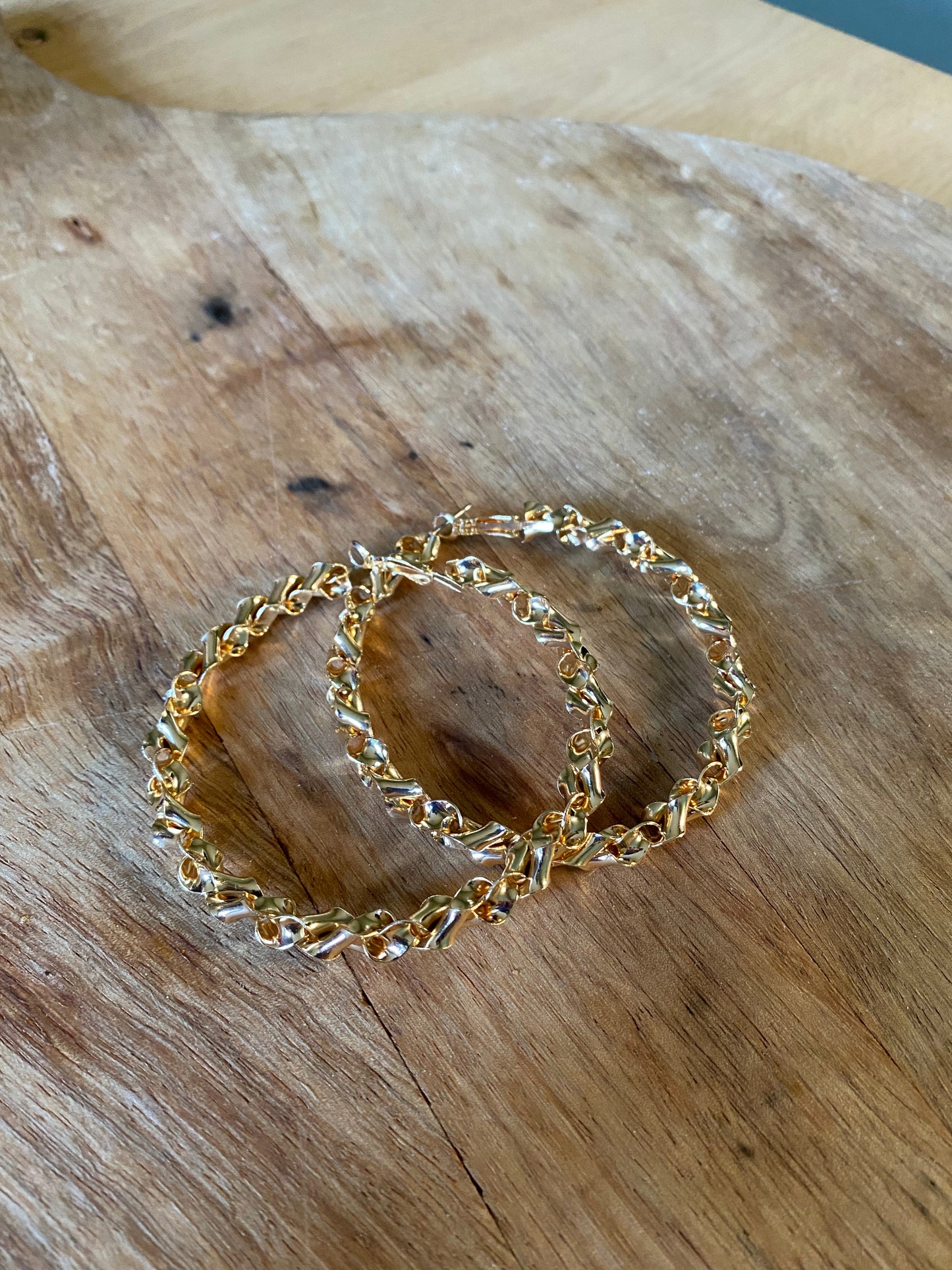 Hoop earrings gold